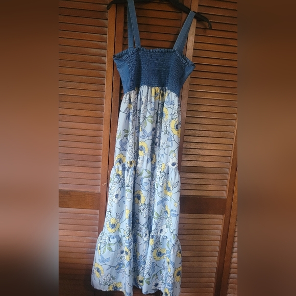 Floral Denim Maxi Dress - Picture 5 of 8
